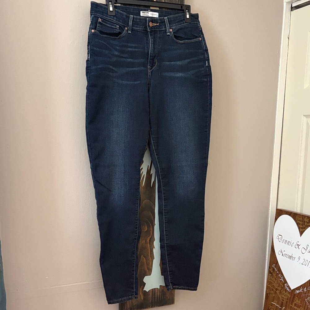 Signature by Levi Strauss Indigo Straight Leg Jeans